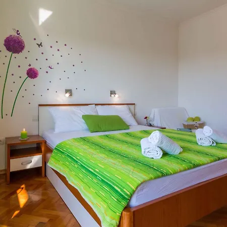 In 5242 Apartment Crikvenica