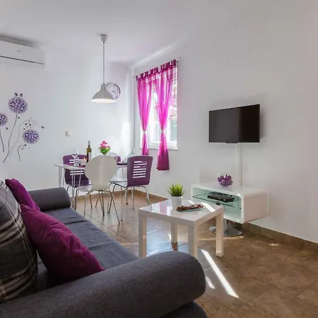 In 5242 Apartment