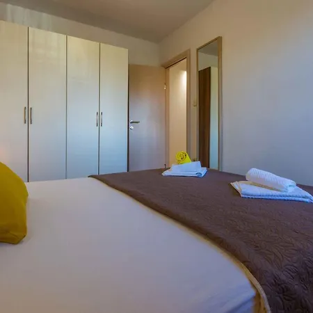 In 5242 Apartment Crikvenica